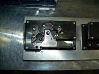 Fixture for manual completion including mechanical poka-yoke